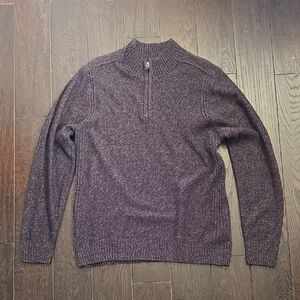 Men's Elegant Zip-Up Sweater in Deep Gray